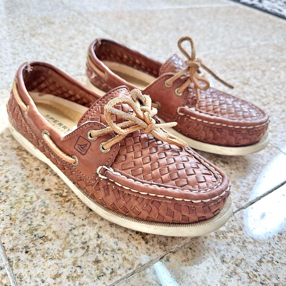Women’s Leather Sperry Topsiders boat shoes